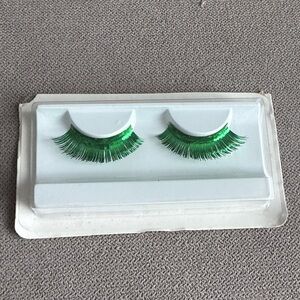 Vibrant Green False Eyelashes NWT
